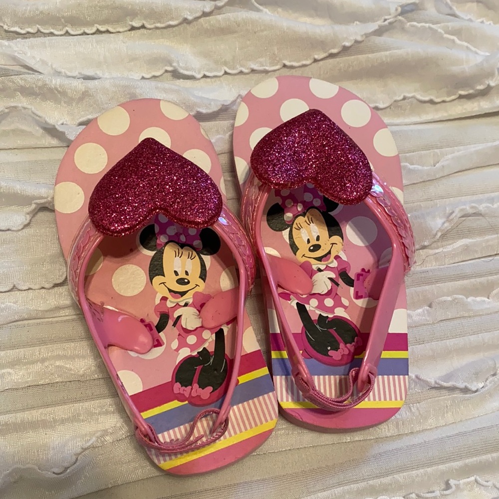 Minnie Mouse flip flops